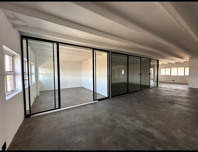 291M² OFFICE TO LET IN HIGHVELD BUSINESS PARK